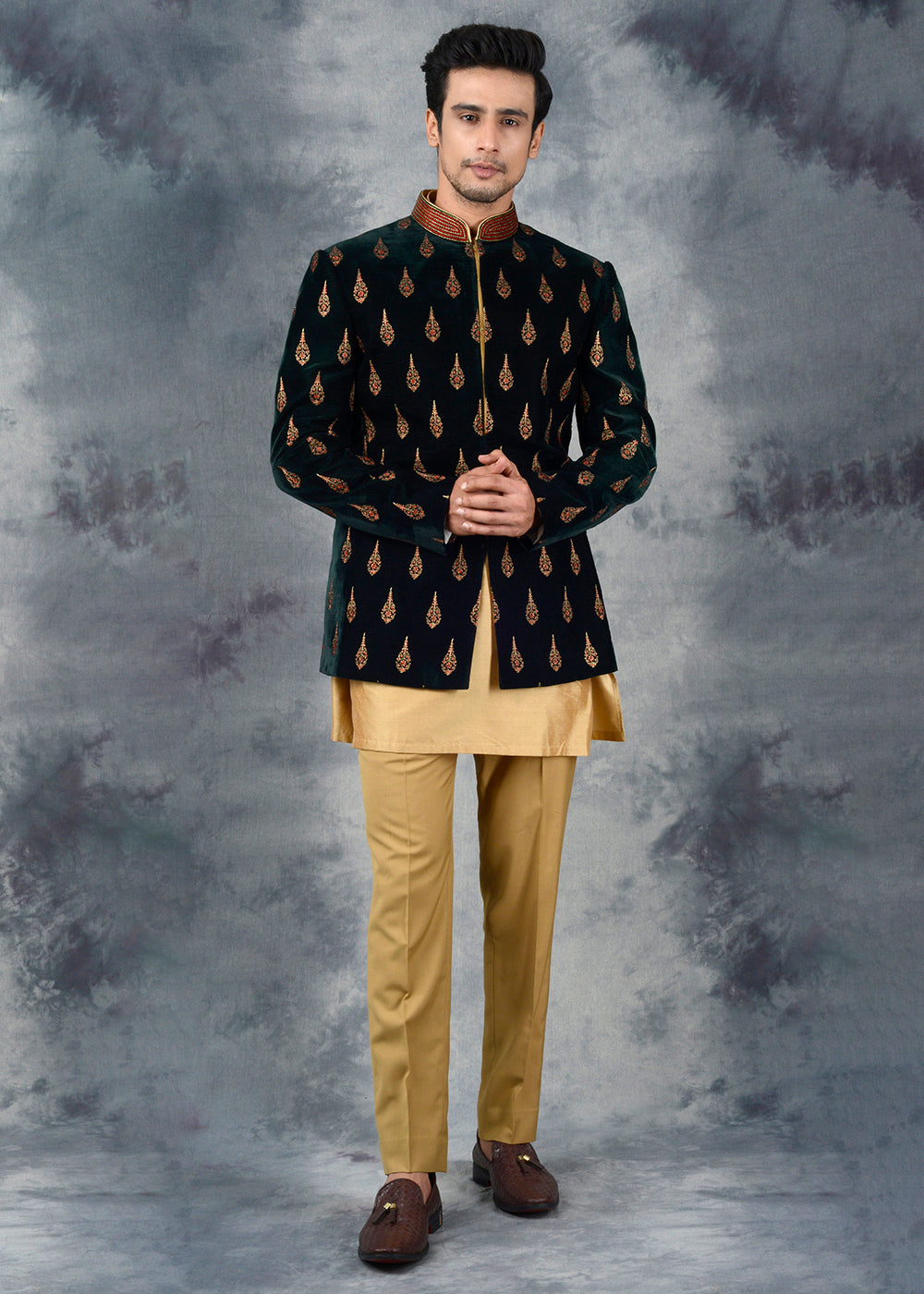 Luxurious Jodhpuri Suit at best price in Jodhpur by Shri Bharat Worldwide  Private Limited | ID: 4333816130